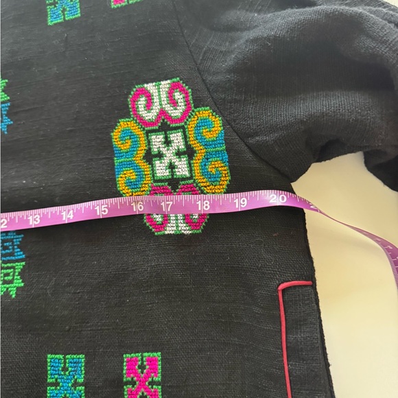 W”
100% Cotton
Made in Thailand - Picture 6 of 7